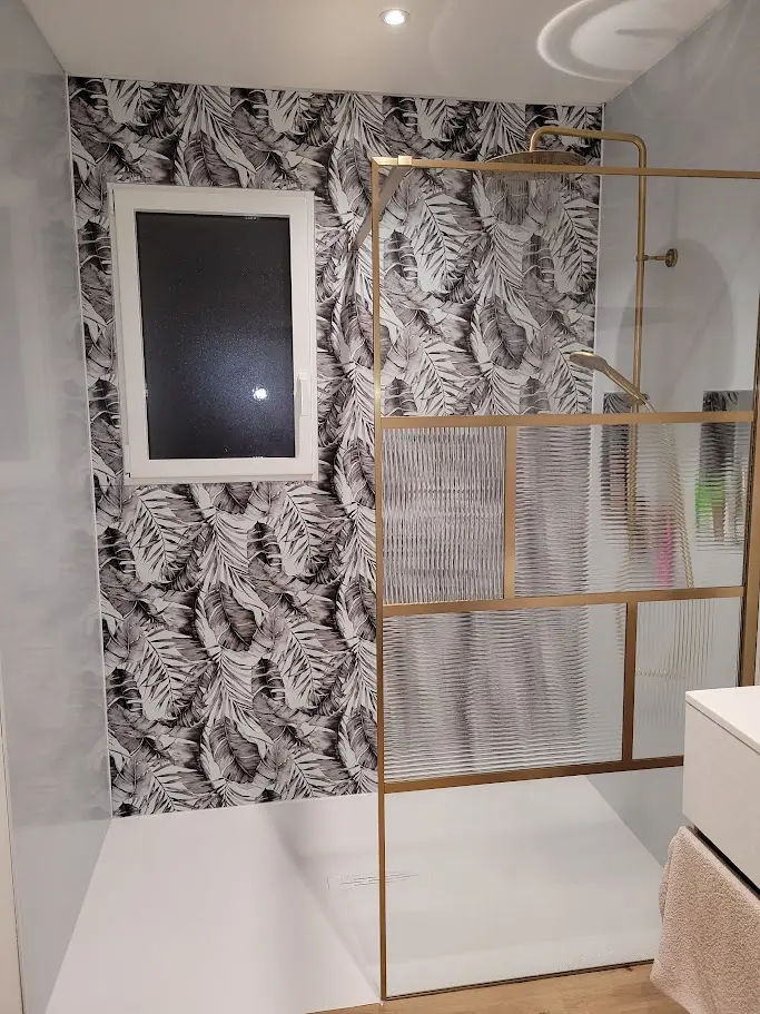 images/realisations/sdb%20neuve%20bess/vue-finie2.webp#joomlaImage://local-images/realisations/sdb neuve bess/vue-finie2.webp?width=683&height=911